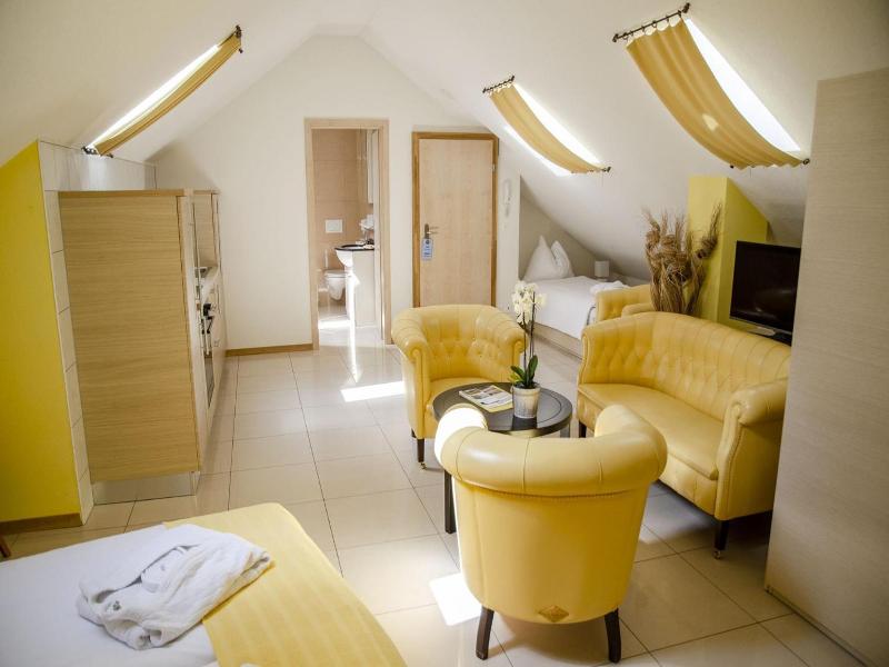Hotel Du Faucon image