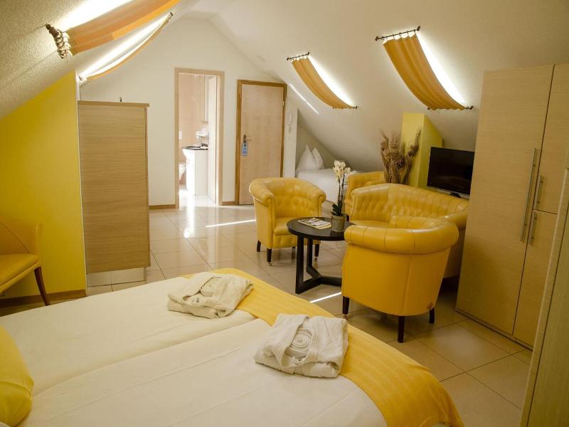 Hotel Du Faucon image