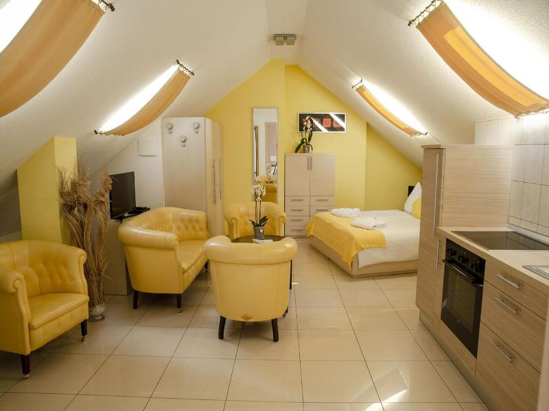 Hotel Du Faucon image
