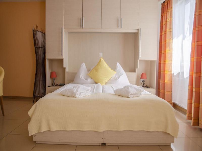 Hotel Du Faucon image