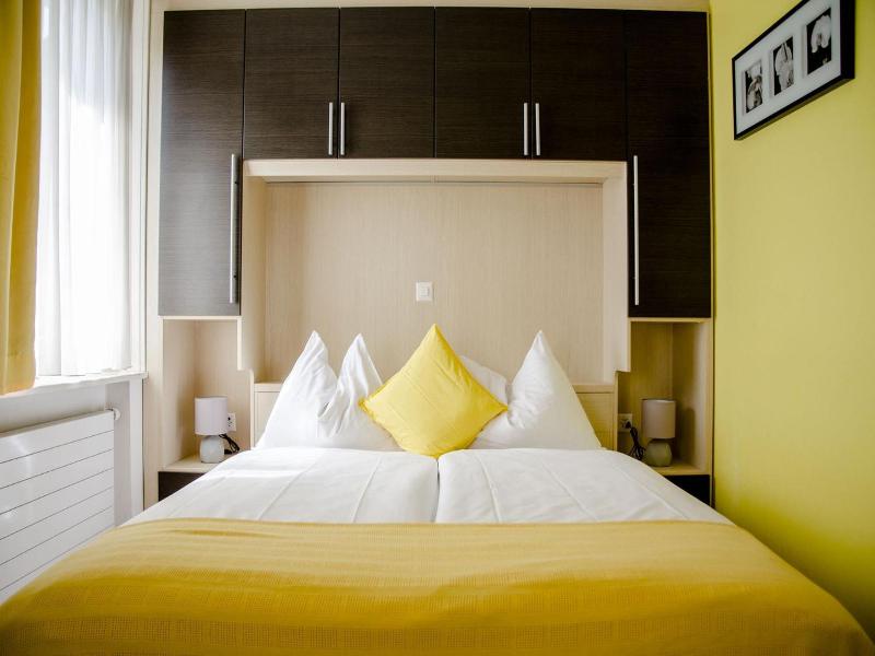Hotel Du Faucon image