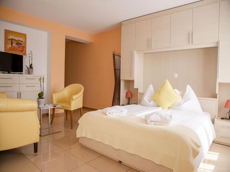 Hotel Du Faucon image
