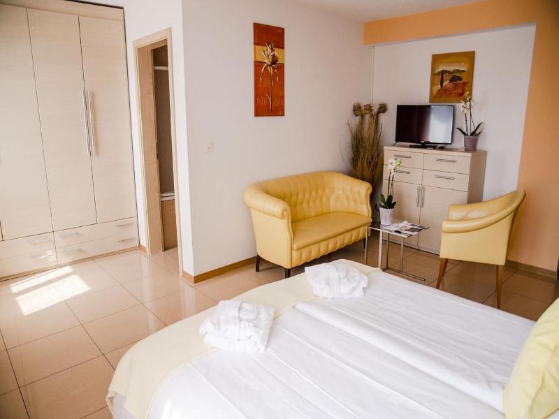 Hotel Du Faucon image