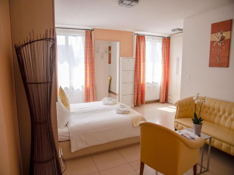 Hotel Du Faucon image