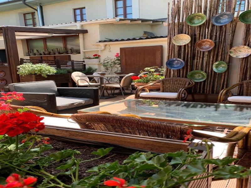 Hotel Restaurant Kutchi image