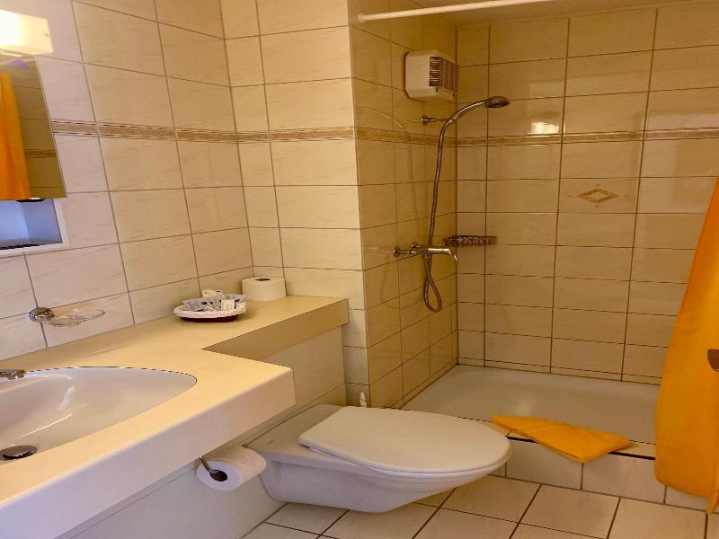 Hotel Zum Roten Lv Wen image