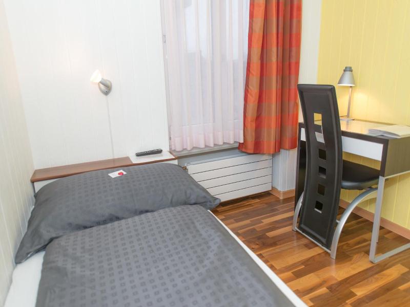 Hotel Rotes Haus image