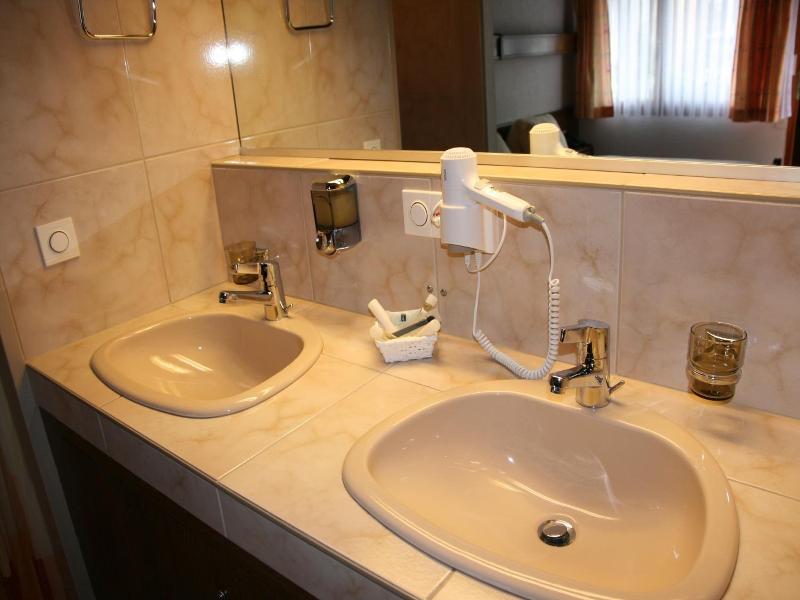 Hotel Glv Rnisch Hof image