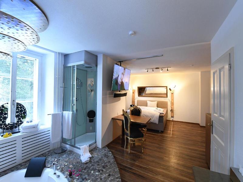 Hotel Krone Sihlbrugg image