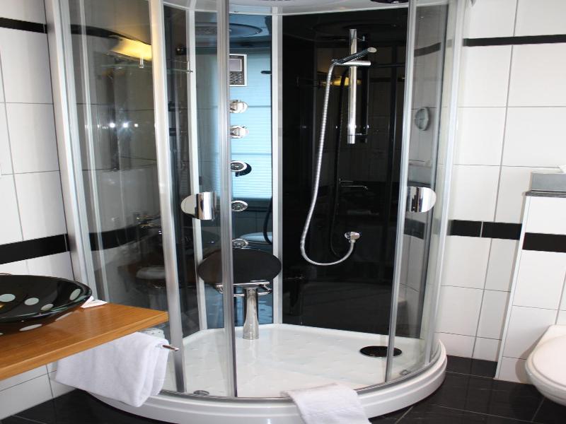 Hotel Krone Sihlbrugg image