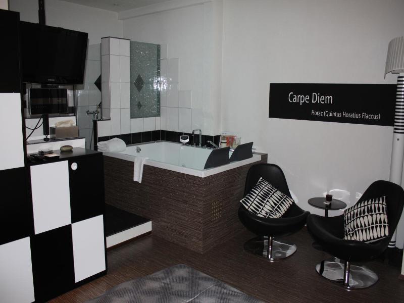 Hotel Krone Sihlbrugg image