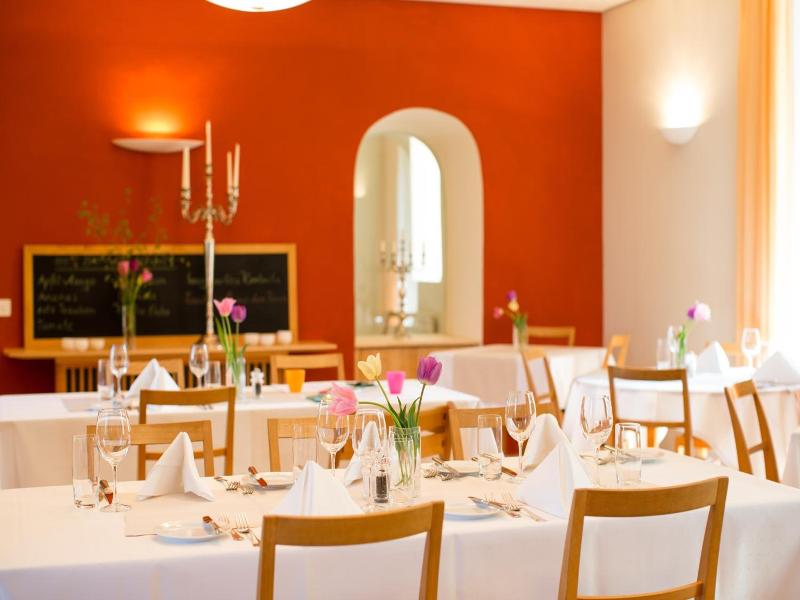 Schloss Wartegg image