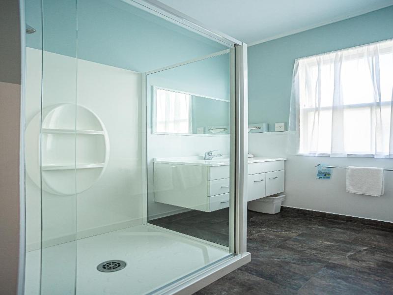 Coromandel Cottages image