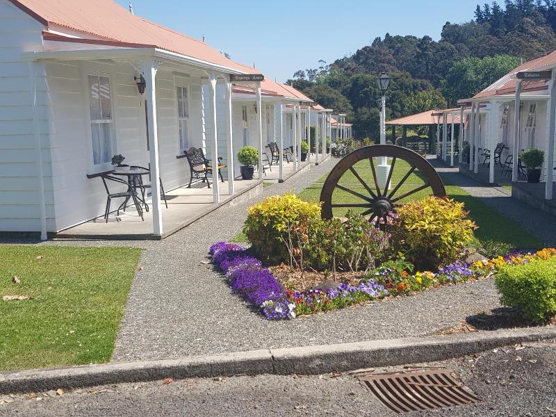 Coromandel Cottages image