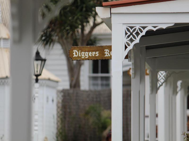 Coromandel Cottages image