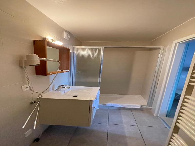 Relais De L Av Rodrome image