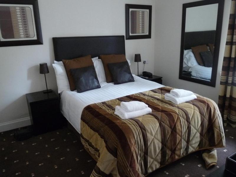 The Spinnaker Hotel image