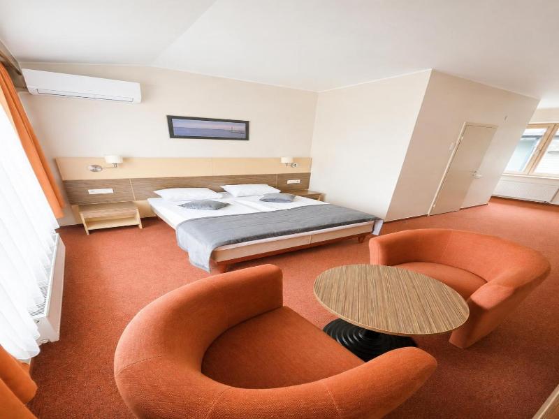 Info Hotel image