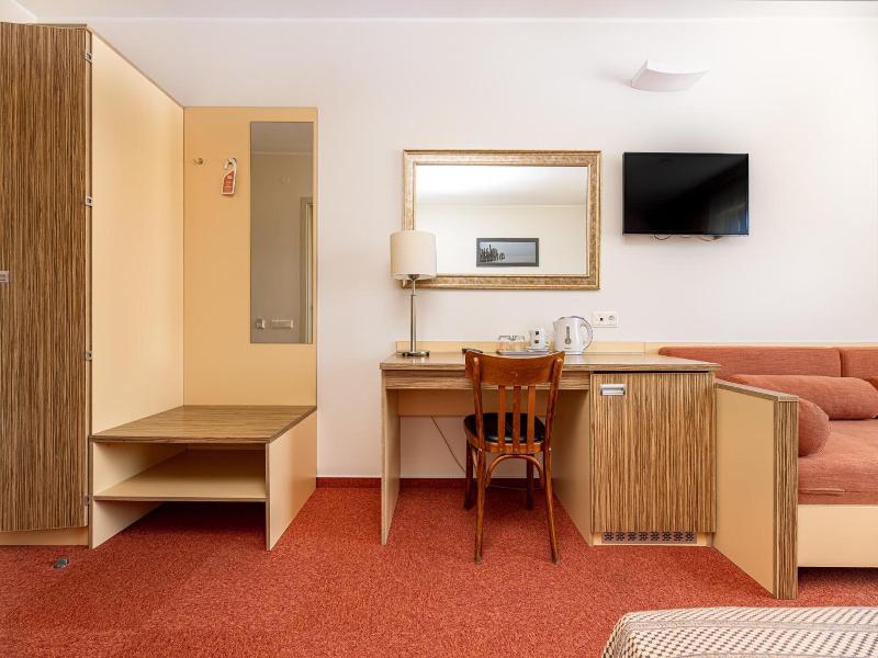 Info Hotel image