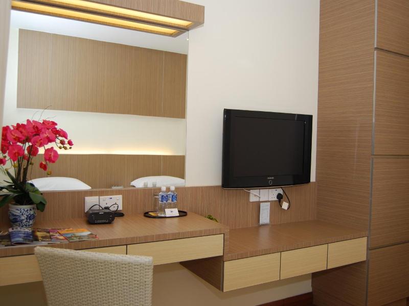 Republic Of Singapore Yacht Club image