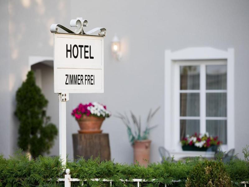 Hotel Nibelungenhof image