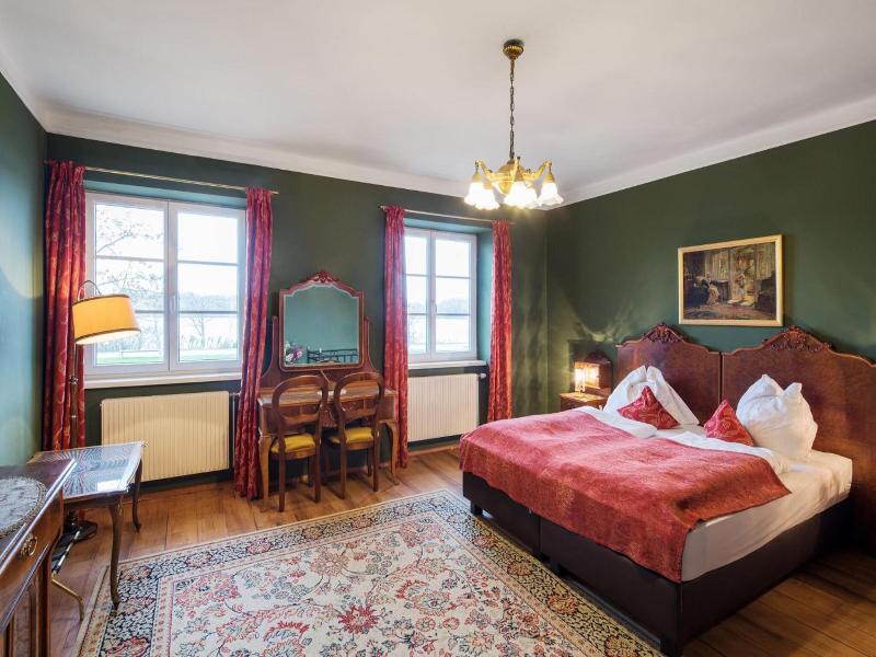 Hotel Nibelungenhof image