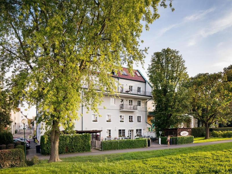 Hotel Nibelungenhof image