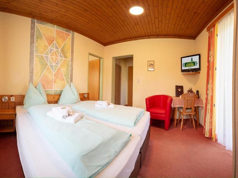 Hotel Landhof Simeter Gmbh image