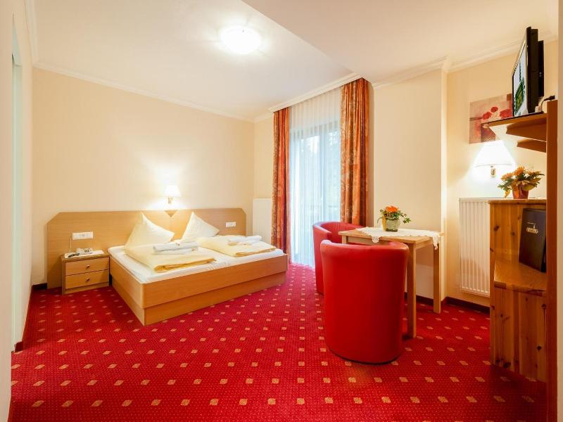 Hotel Landhof Simeter Gmbh image