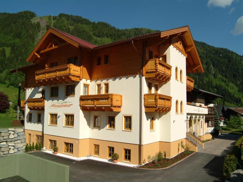 Landhaus Appartementhaus Haussteiner image
