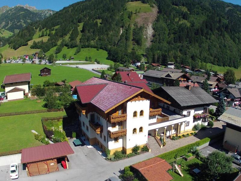 Landhaus Appartementhaus Haussteiner image