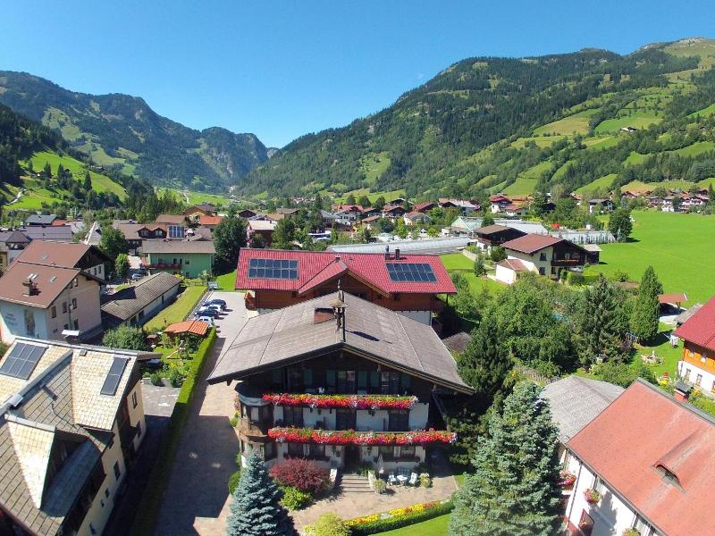 Landhaus Appartementhaus Haussteiner image