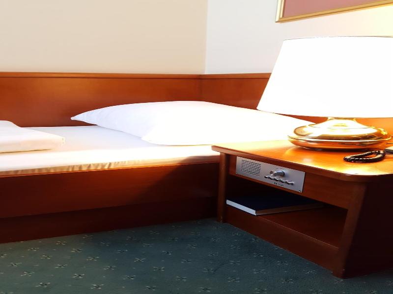 Paul S Hotel image