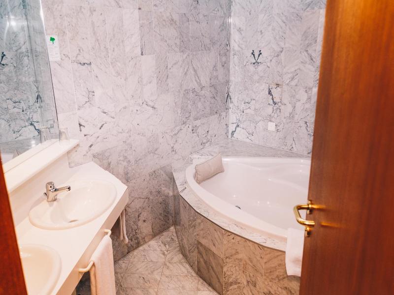 Paul S Hotel image