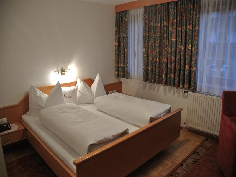 Gasthof Zum Stollhofer image