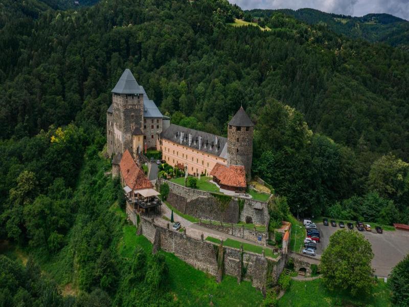 Burg Deutschlandsberg image