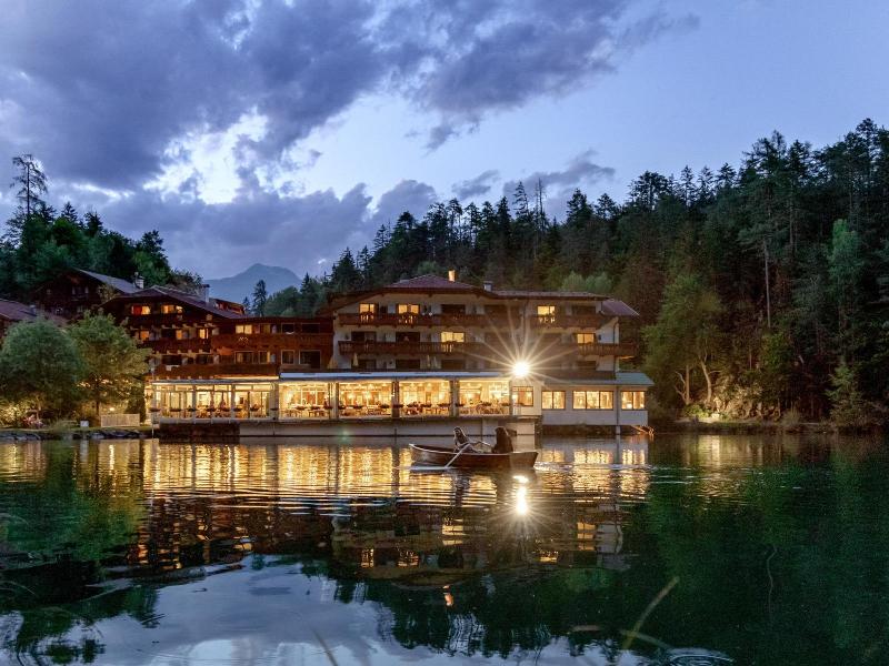 Parkhotel Tristachersee image