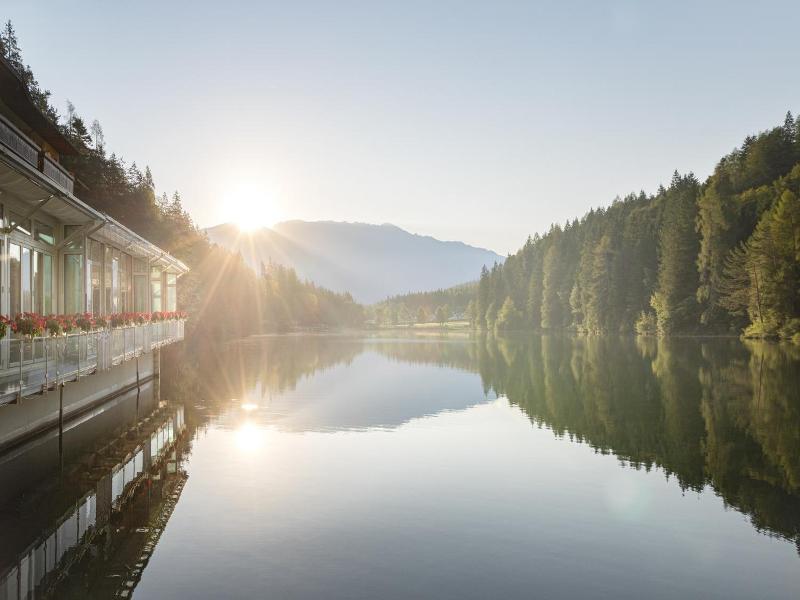Parkhotel Tristachersee image