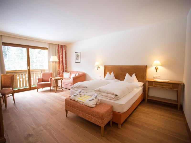 Parkhotel Tristachersee image