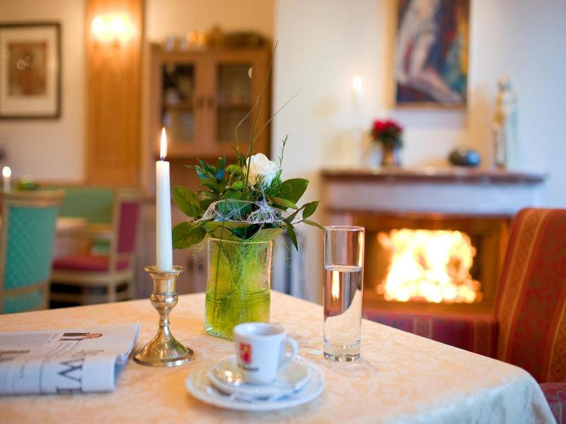 Parkhotel Tristachersee image