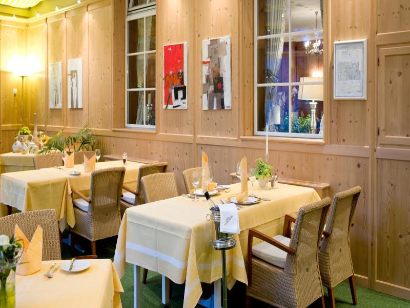 Parkhotel Tristachersee image