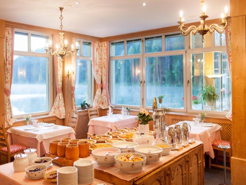 Parkhotel Tristachersee image