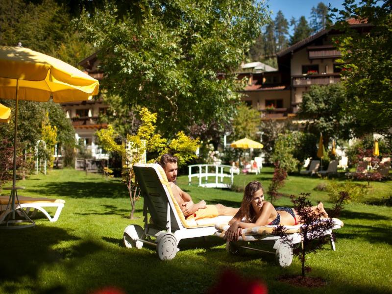 Parkhotel Tristachersee image