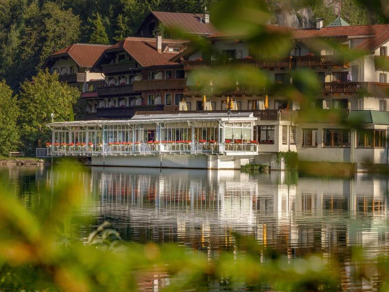 Parkhotel Tristachersee image