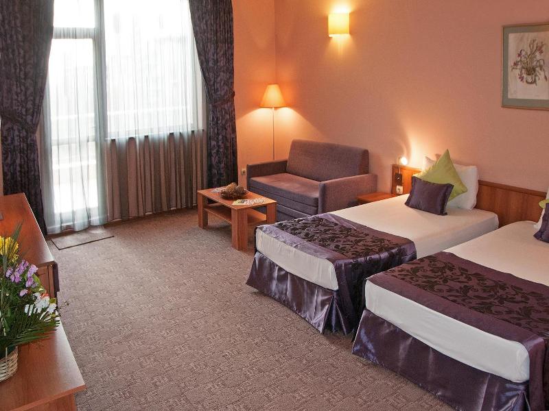 Hotel Real image