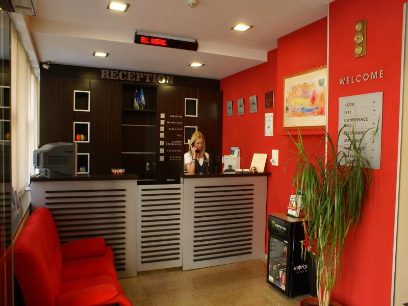 Hotel Real image