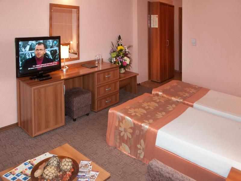 Hotel Real image