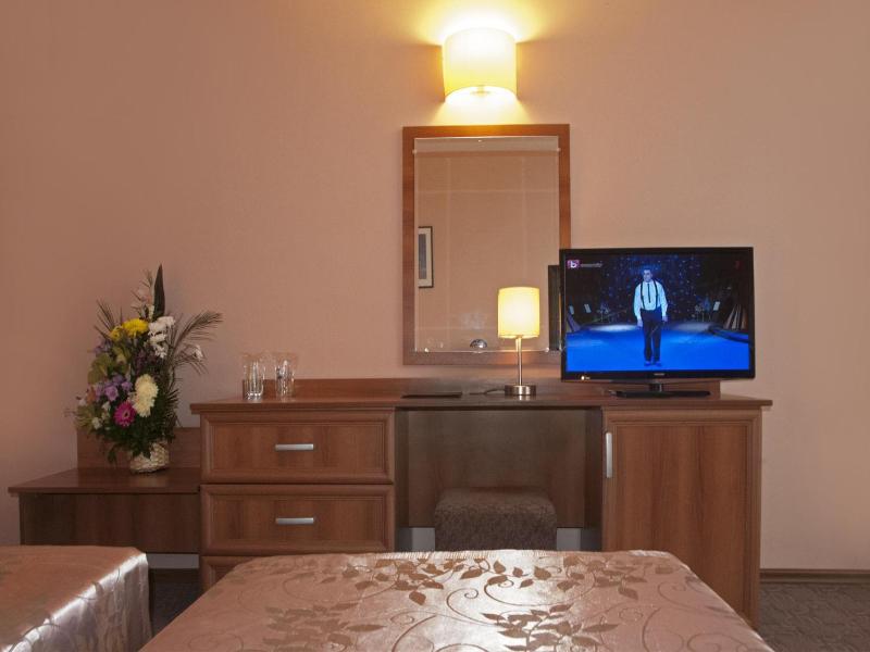 Hotel Real image