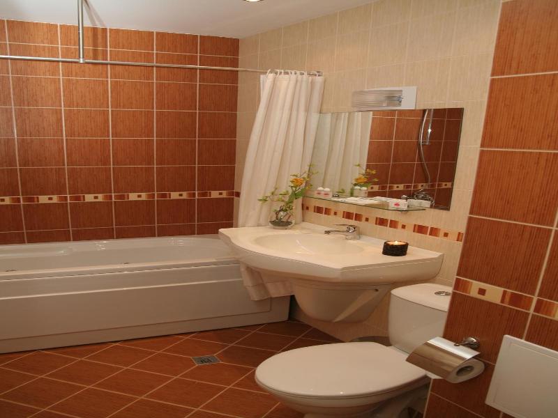 Hotel Real image