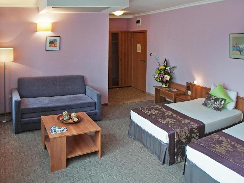 Hotel Real image